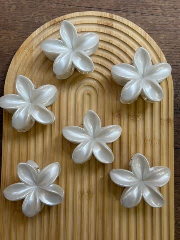 Sedefli Beyaz Lotus Toka 8cm (12adet)