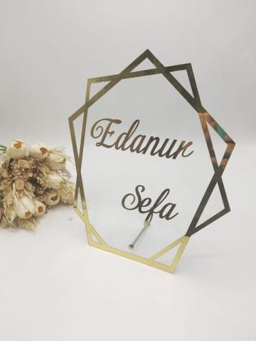 Çokgen Masaüstü İsimlik Pleksi 30x25cm Altın