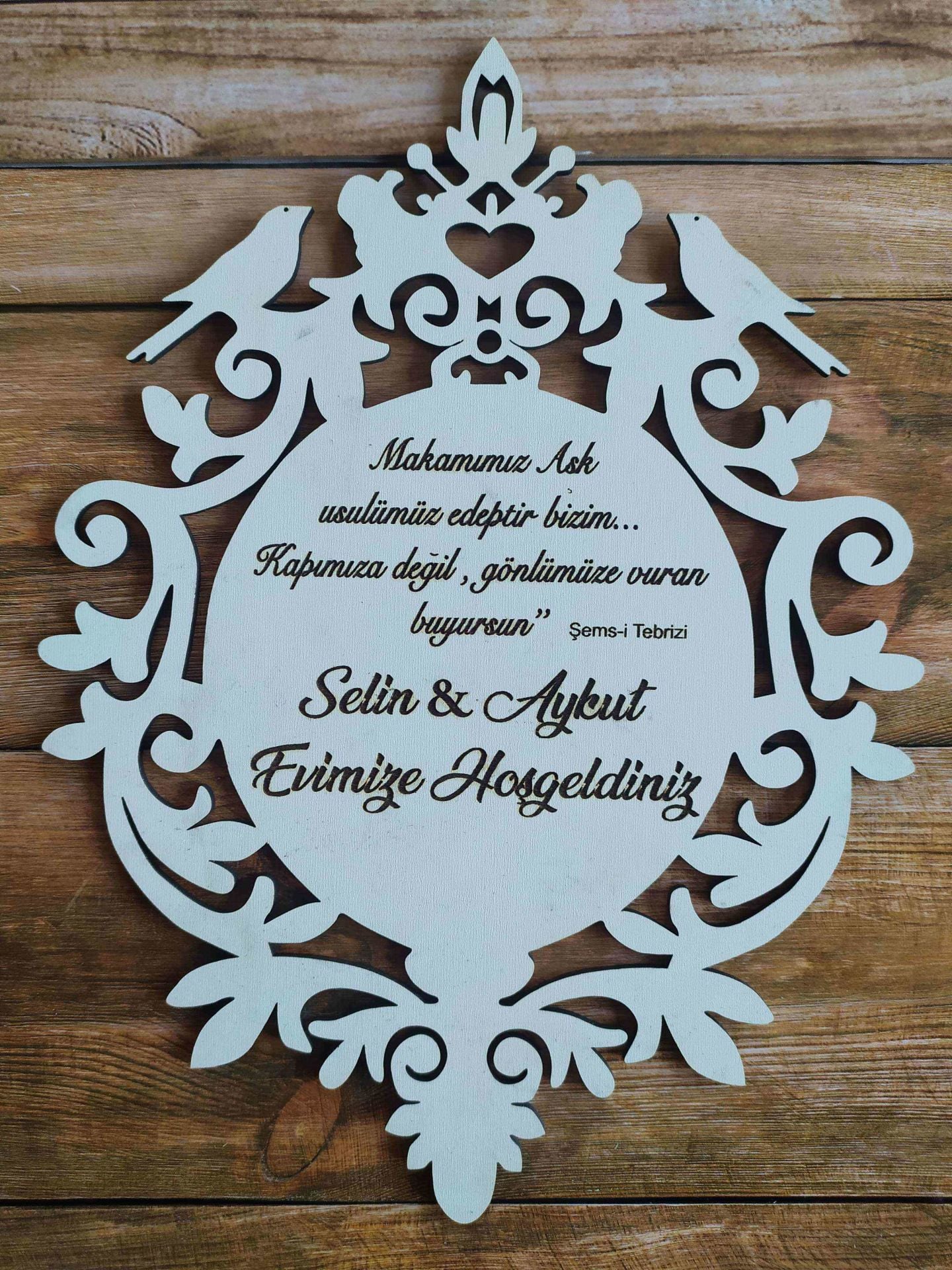 Kuşlu Ahşap Kapı Süsü Pleksisi 30x40cm