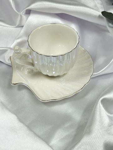 Söz Kahve Fincanı İstiridye